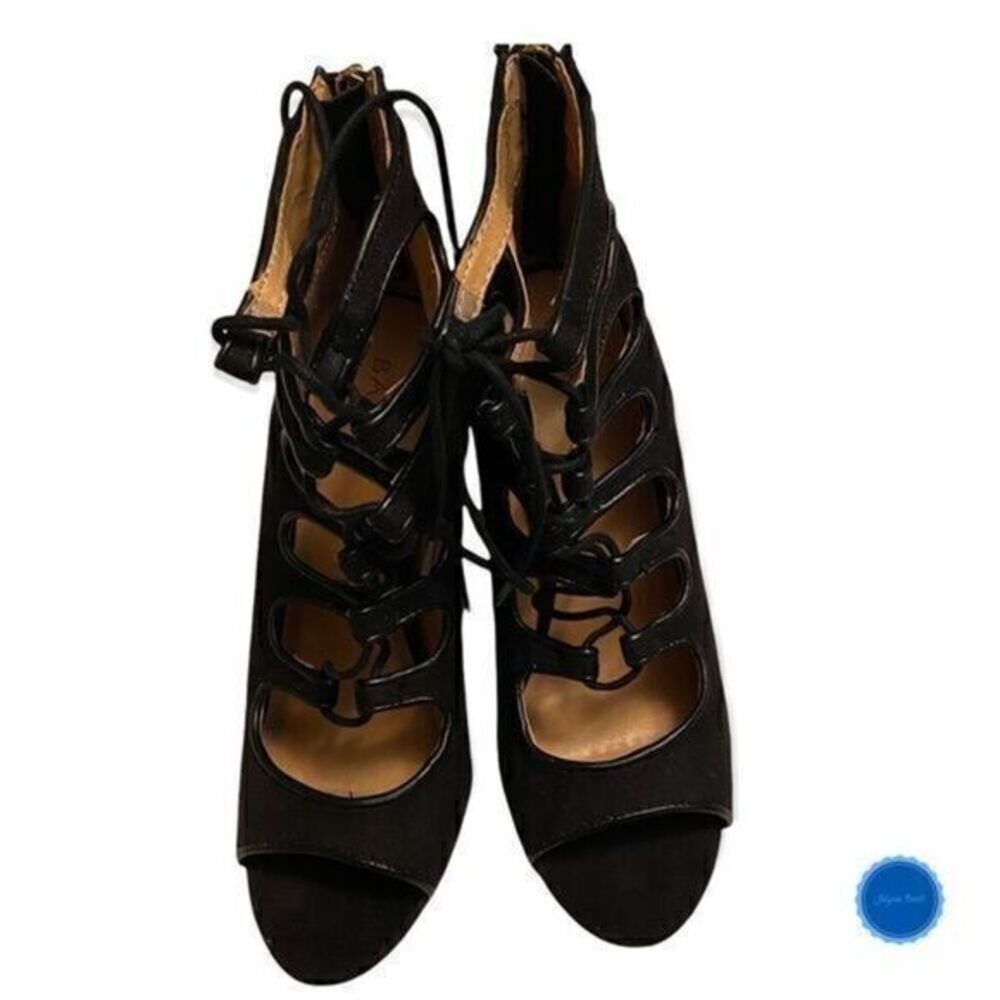 BAKERS Victorious Black Heels